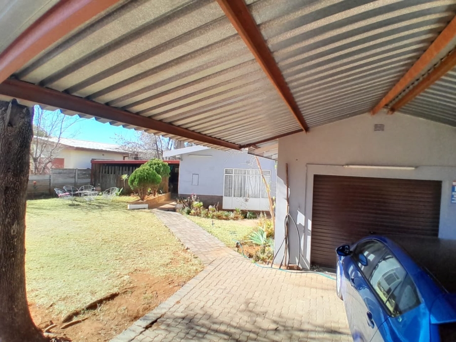 3 Bedroom Property for Sale in Kuruman Northern Cape